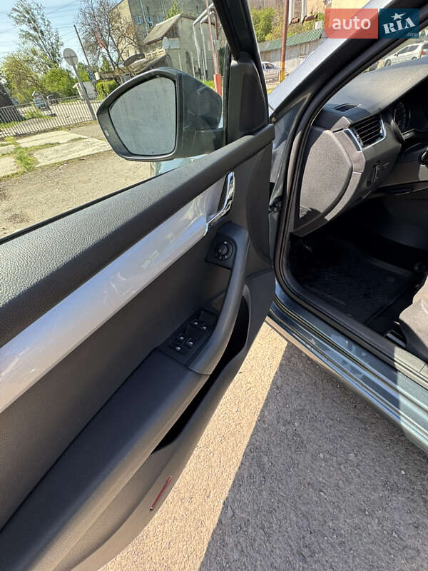 Универсал Skoda Octavia 2015 в Ужгороде