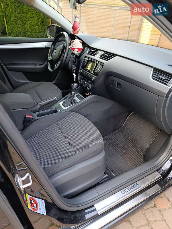 Лифтбек Skoda Octavia 2015 в Житомире