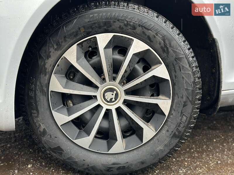 Лифтбек Skoda Octavia 2012 в Виннице