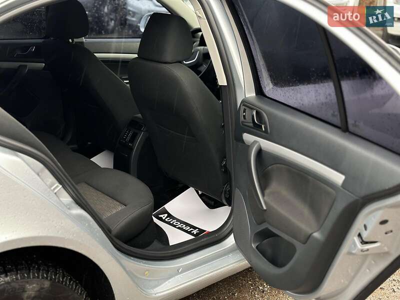 Лифтбек Skoda Octavia 2012 в Виннице