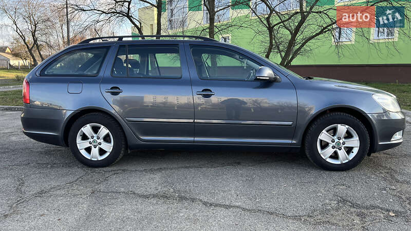 Универсал Skoda Octavia 2012 в Киеве фото 4 Универсал Skoda Octavia 2012 в Киеве