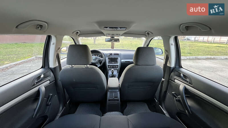 Универсал Skoda Octavia 2012 в Киеве фото 12 Универсал Skoda Octavia 2012 в Киеве