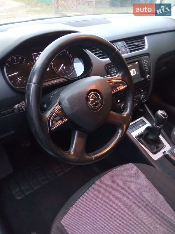 Універсал Skoda Octavia 2014 в Тячеві фото Універсал Skoda Octavia 2014 в Тячеві
