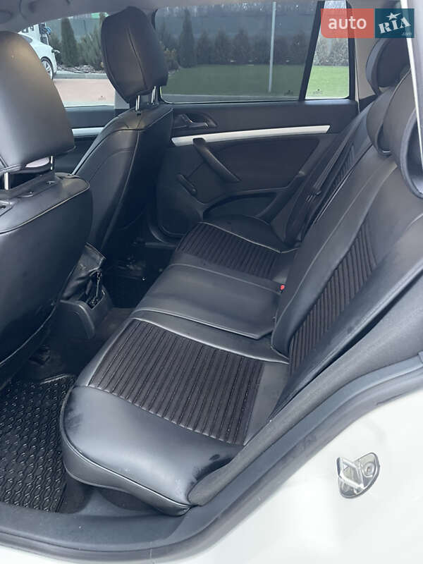 Универсал Skoda Octavia 2009 в Виннице