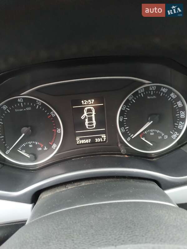 Универсал Skoda Octavia 2011 в Чернигове фото 6 Универсал Skoda Octavia 2011 в Чернигове