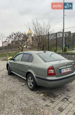 Лифтбек Skoda Octavia 2001 в Южном