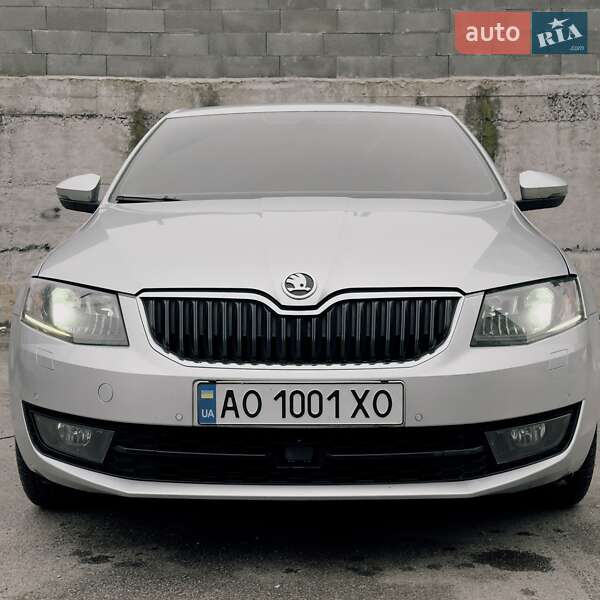 Лифтбек Skoda Octavia 2015 в Ужгороде фото Лифтбек Skoda Octavia 2015 в Ужгороде