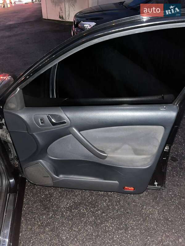 Лифтбек Skoda Octavia 2008 в Днепре