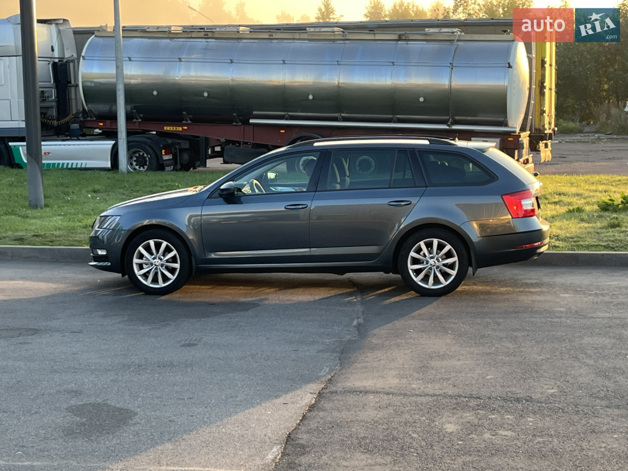 2017 Skoda Octavia - мініатюра 25