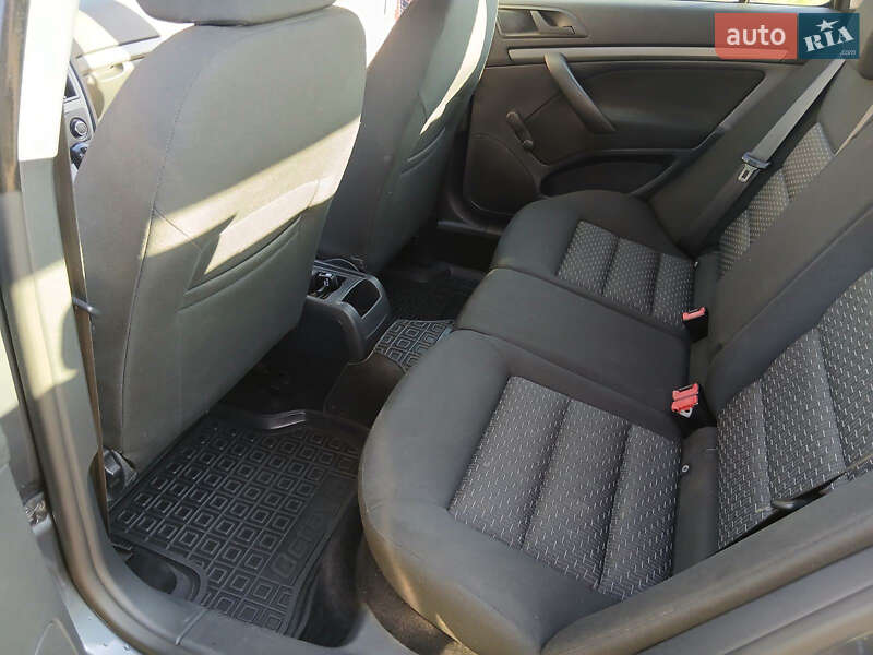 Универсал Skoda Octavia 2009 в Чернигове