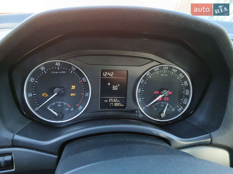 Универсал Skoda Octavia 2009 в Чернигове