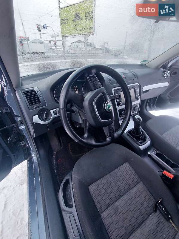 Универсал Skoda Octavia 2010 в Чернигове