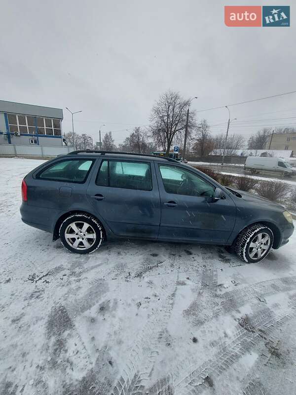 Универсал Skoda Octavia 2010 в Чернигове