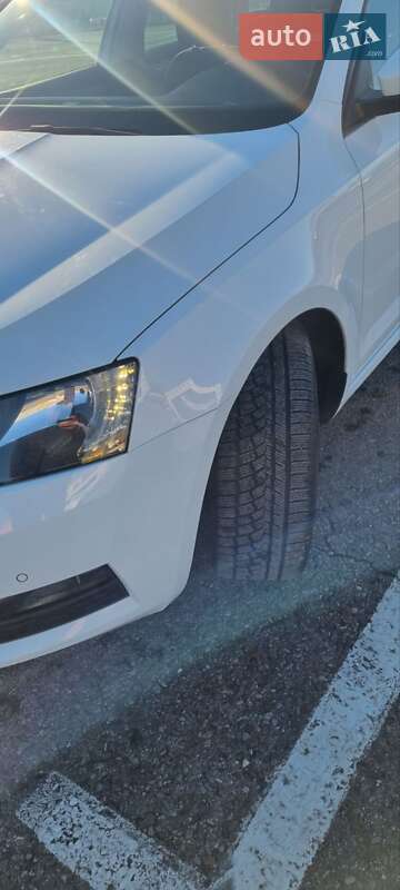 Универсал Skoda Octavia 2017 в Черновцах