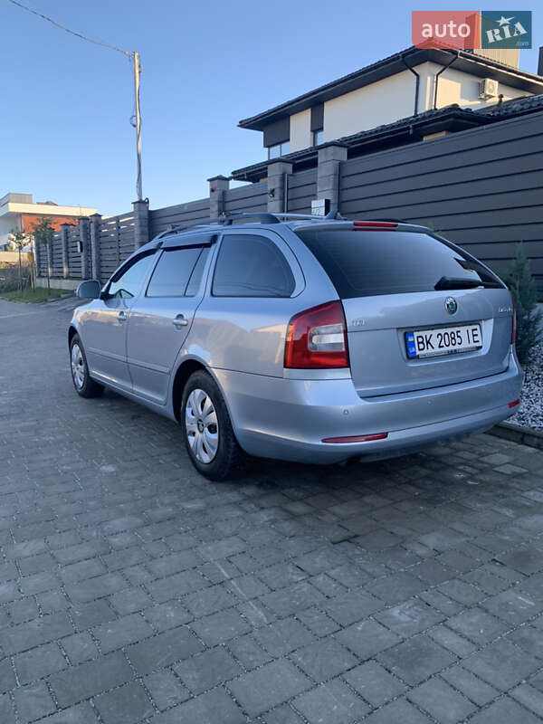 Универсал Skoda Octavia 2011 в Ровно