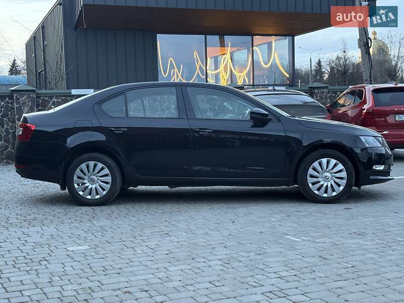 Лифтбек Skoda Octavia 2018 в Львове