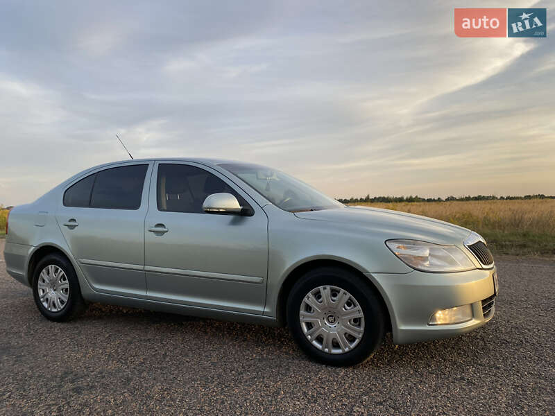 Ліфтбек Skoda Octavia 2010 в Овручі