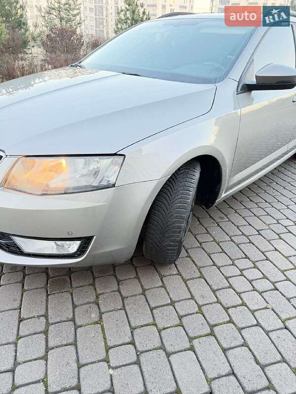 Універсал Skoda Octavia 2015 в Калуші