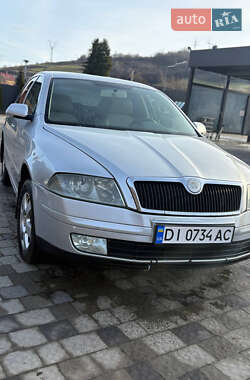 Ліфтбек Skoda Octavia 2006 в Воловцю