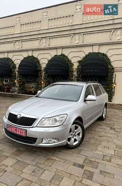 Універсал Skoda Octavia 2010 в Дніпрі