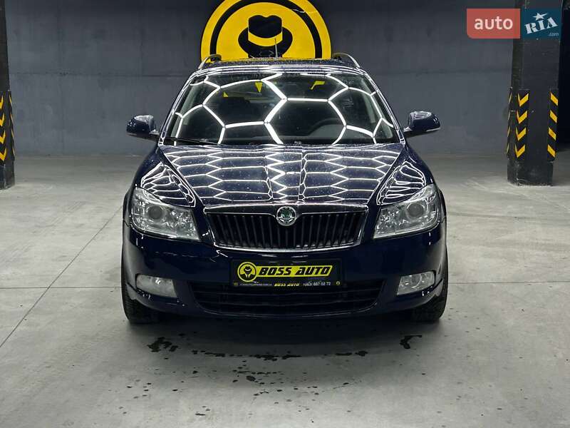 Універсал Skoda Octavia 2012 в Чернівцях