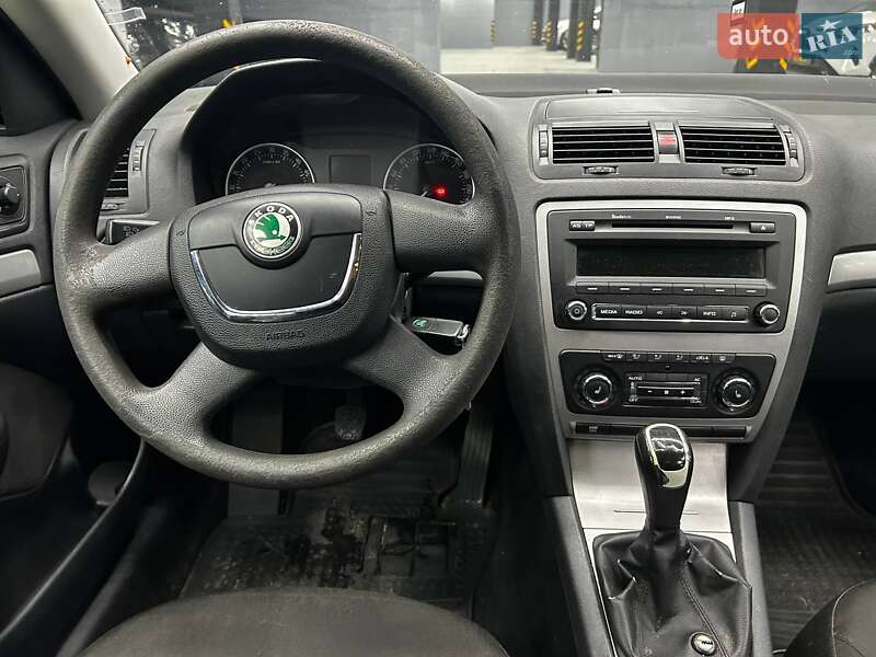 Універсал Skoda Octavia 2012 в Чернівцях