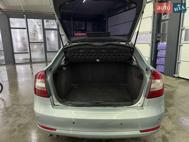 Лифтбек Skoda Octavia 2009 в Ровно