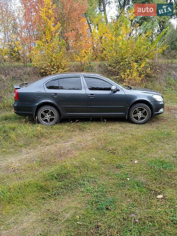 Лифтбек Skoda Octavia 2011 в Зенькове