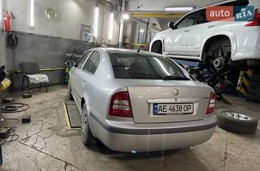 Ліфтбек Skoda Octavia 2006 в Дніпрі