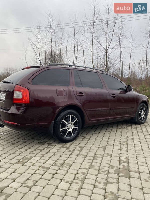 Универсал Skoda Octavia 2010 в Львове