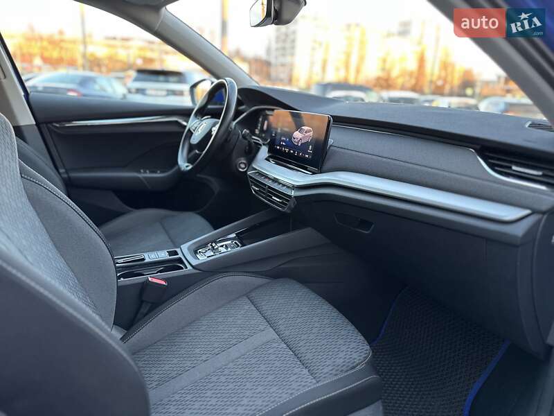 Универсал Skoda Octavia 2021 в Киеве
