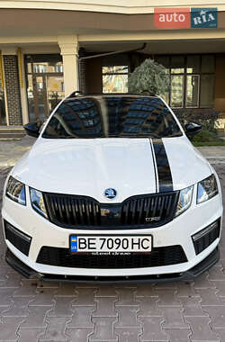 Универсал Skoda Octavia 2019 в Киеве