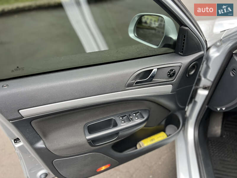 Универсал Skoda Octavia 2011 в Ровно фото 11 Универсал Skoda Octavia 2011 в Ровно