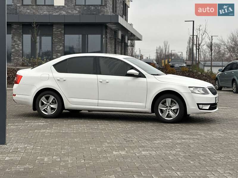 Лифтбек Skoda Octavia 2013 в Кропивницком
