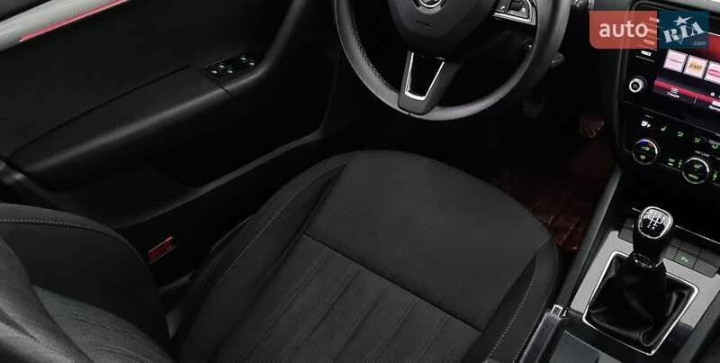 Лифтбек Skoda Octavia 2017 в Сваляве