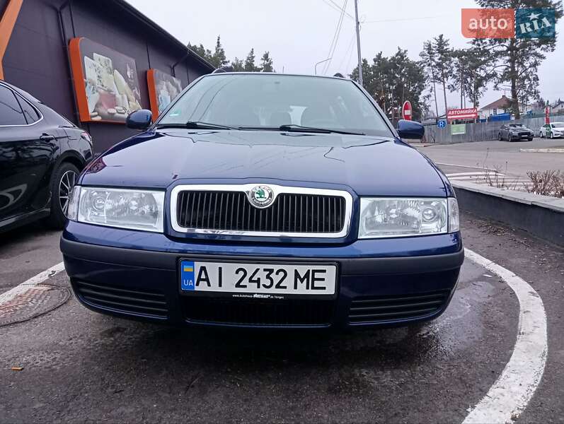 Универсал Skoda Octavia 2010 в Обухове