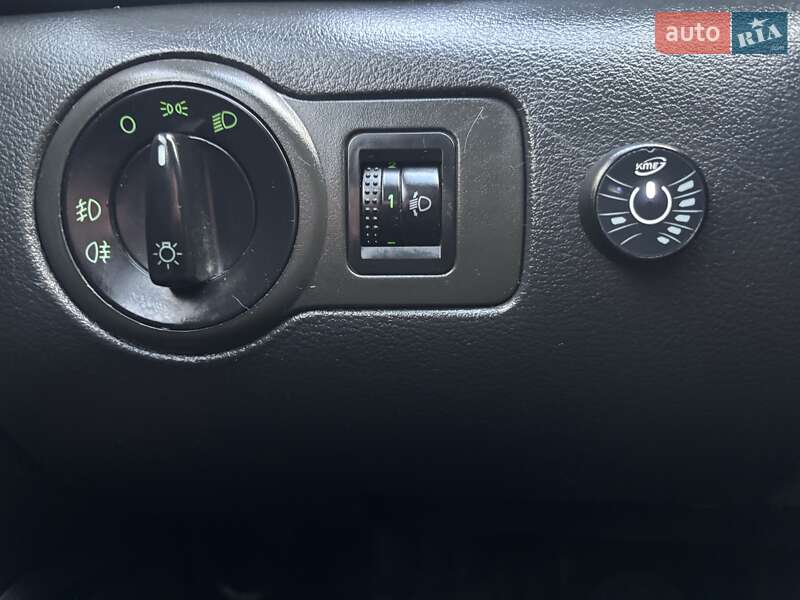 Ліфтбек Skoda Octavia 2006 в Коростені