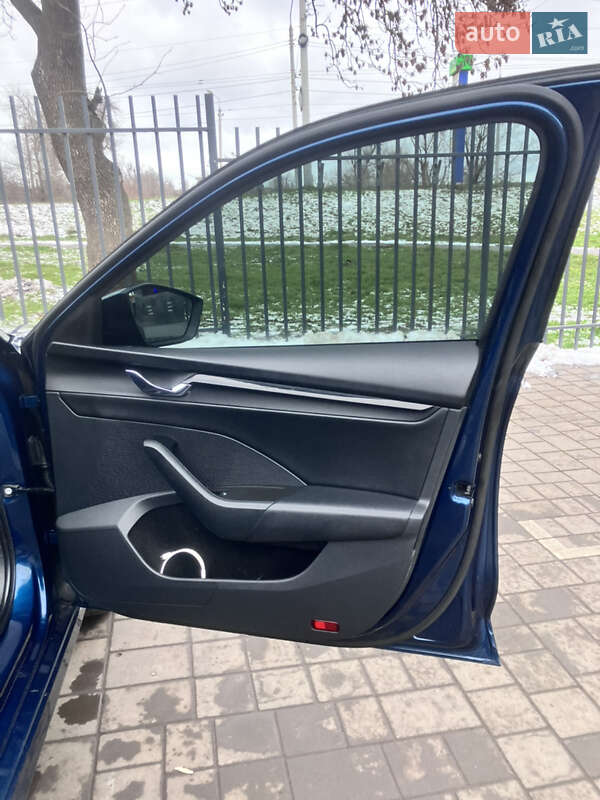 Ліфтбек Skoda Octavia 2021 в Кривому Розі