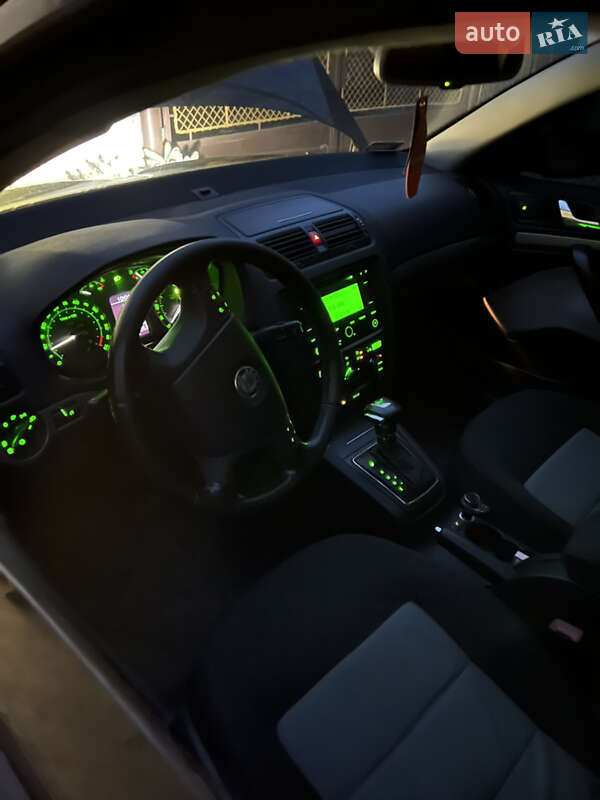 Універсал Skoda Octavia 2005 в Ужгороді