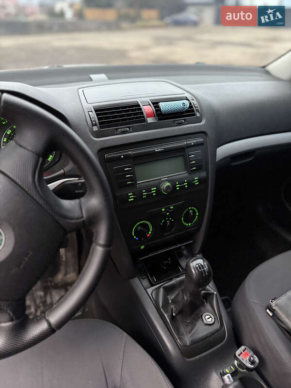 Лифтбек Skoda Octavia 2004 в Дубовом фото 7 Лифтбек Skoda Octavia 2004 в Дубовом