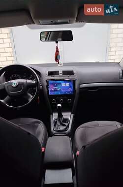 Ліфтбек Skoda Octavia 2012 в Каневі