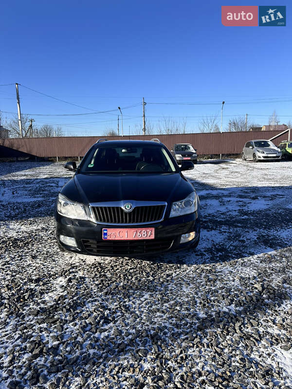 Универсал Skoda Octavia 2010 в Староконстантинове