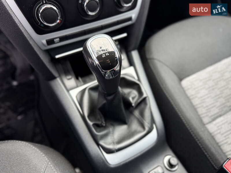 Лифтбек Skoda Octavia 2011 в Днепре