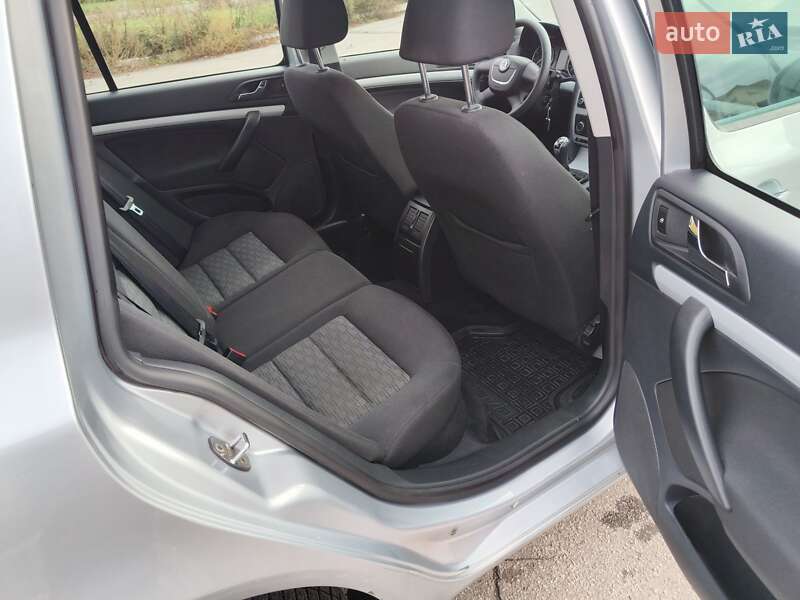 Універсал Skoda Octavia 2010 в Миргороді фото 25 Універсал Skoda Octavia 2010 в Миргороді