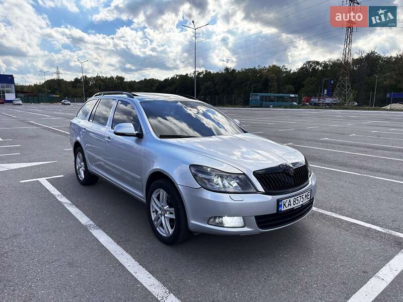 Універсал Skoda Octavia 2011 в Запоріжжі