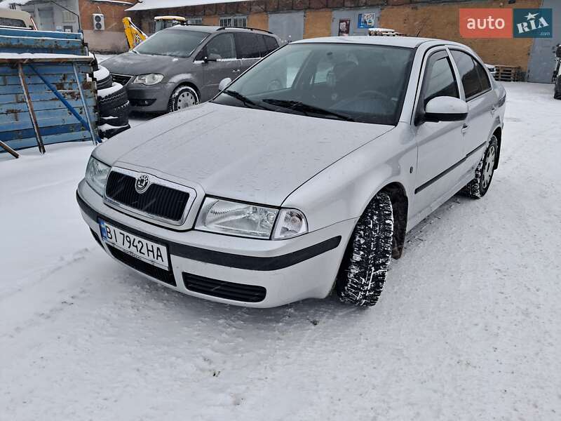 Лифтбек Skoda Octavia 2010 в Полтаве фото 5 Лифтбек Skoda Octavia 2010 в Полтаве