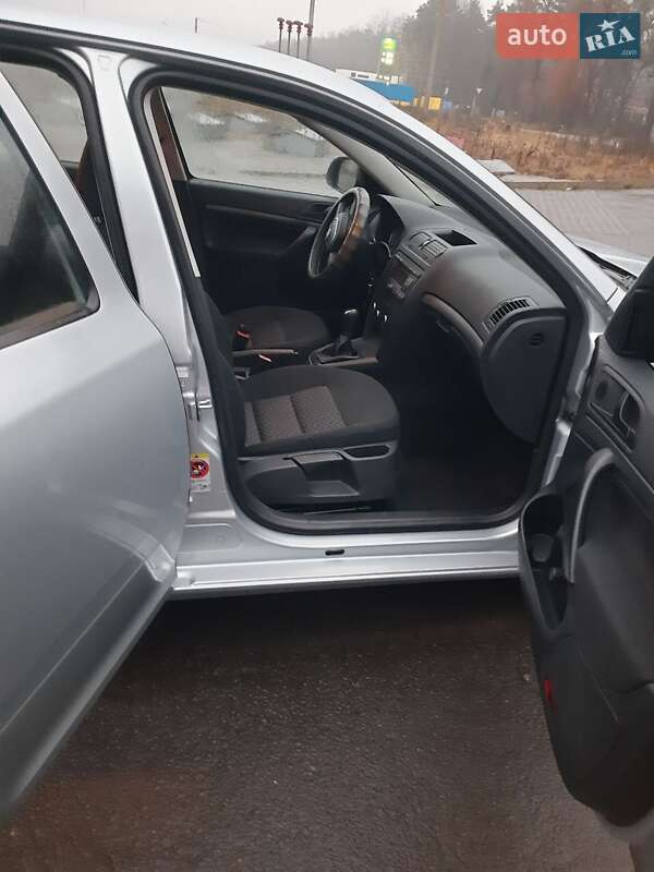 Универсал Skoda Octavia 2009 в Шепетовке