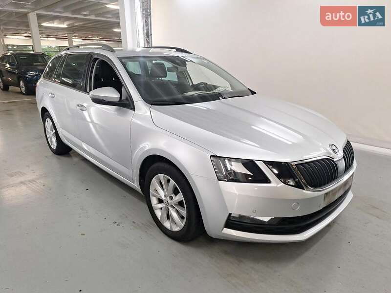 Універсал Skoda Octavia 2020 в Дніпрі