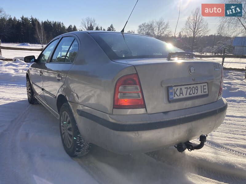 Ліфтбек Skoda Octavia 2004 в Лугинах