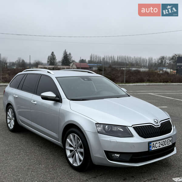 Універсал Skoda Octavia 2016 в Чернівцях